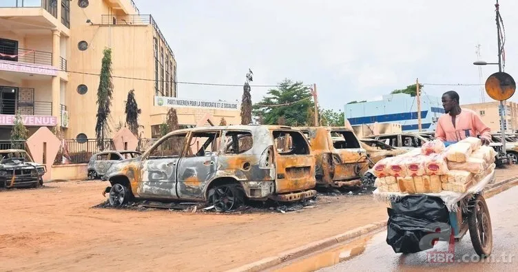 Afrika’da Fransa’ya darbe üstüne darbe! O anlaşmayı feshetti 6