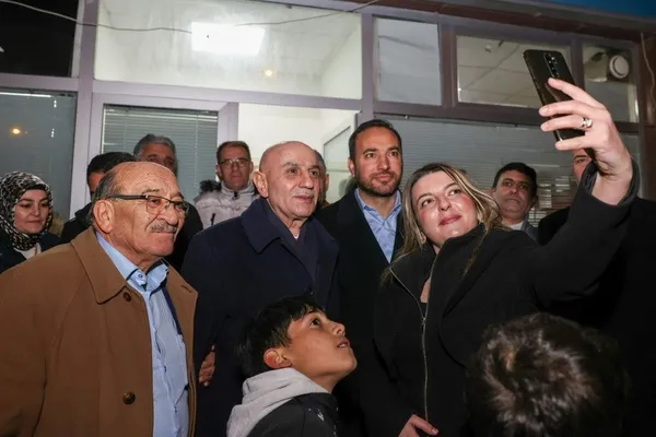 cumhur-ittifakinin-abb-adayi-turgut-altinoktan-mujde-mamaka-metro-yapacagiz-1706207888140.jpeg Cumhur İttifakı’nın ABB adayı Turgut Altınok'tan müjde: "Mamak'a metro yapacağız" - 4