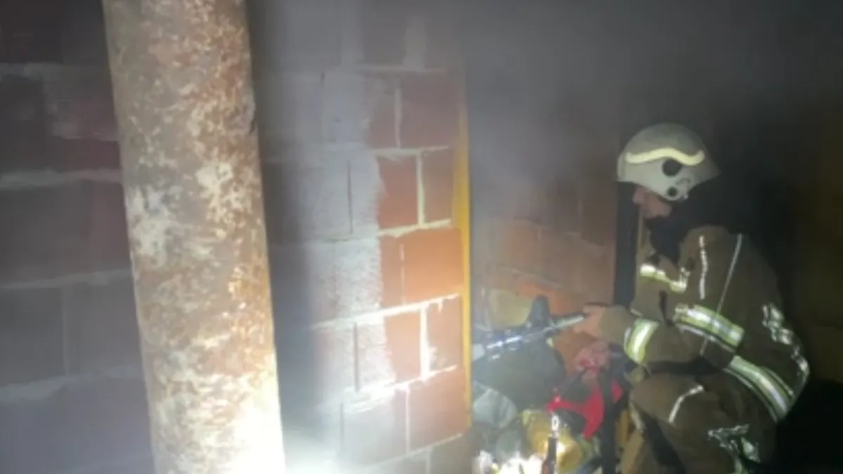 Bursa'da bir apartmanın deposunda korkutan yangın!