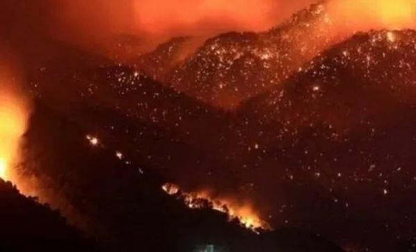 Yangın Muğla Milas’taki Kemerköy Termik Santrali’ne yaklaştı! A Haber ekibi olay yerinde