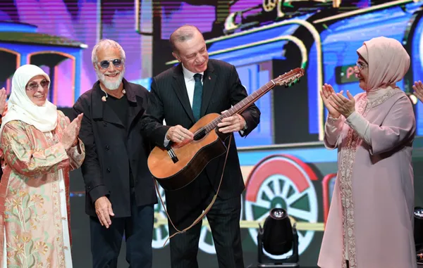 Beştepe’de konser veren Yusuf İslam’dan Başkan Erdoğan’a teşekkür