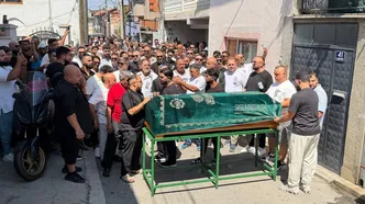 Cansever’in cenazesinde gözyaşları paniğe dönüştü! Veda ederken fenalaştı: “Az kalsın Kader'i de kaybediyorduk”