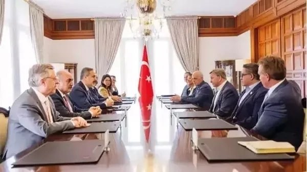 abd-heyetinin-ankara-ziyareti-sinir-otesindeki-terorle-mucadele-gorusuldu-1712221927492.jpeg ABD heyetinin Ankara ziyareti! Sınır ötesindeki terörle mücadele görüşüldü - 6