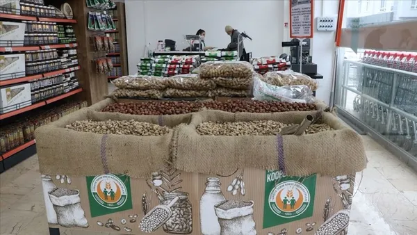 Tarım Kredi marketlerinde büyük indirim bugün başladı! Çok sayıda ürün maliyetine satılıyor! Ayçiçek yağı, pirinç, makarna... Tarım Kredi market saat kaçta açılıyor?