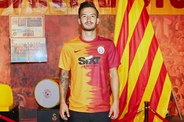 turkiye-futbol-federasyonundan-galatasarayli-ogulcan-caglayan-hamlesi-1612803693661.jpg Türkiye Futbol Federasyonu'ndan Galatasaraylı Oğulcan Çağlayan hamlesi! - 4