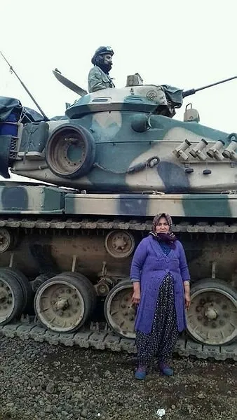 Mehmetçik bombaların üzerine Yörük teyzenin ismini kazıdı ve hainleri vurdu - 3