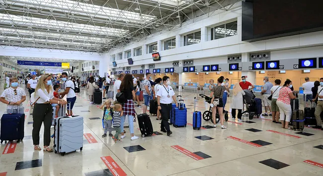 Ruslar akın akın Antalya'ya geliyor! Yaz sezonunun kasım ayına kadar uzayacak - 2