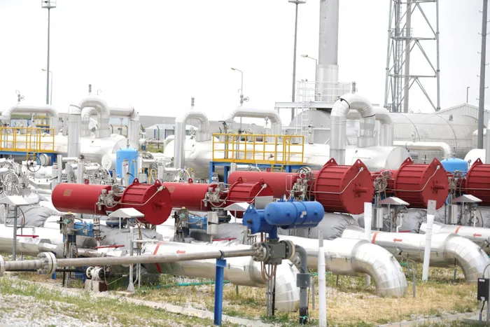 dogal-gaz-uretiminde-rekor-bakan-bayraktar-duyurdu-gunluk-5-milyon-metrekupe-ulasti-1716571644367.jpg Doğal gaz üretiminde rekor! Bakan Bayraktar duyurdu: Günlük 5 milyon metreküpe ulaştı - 3