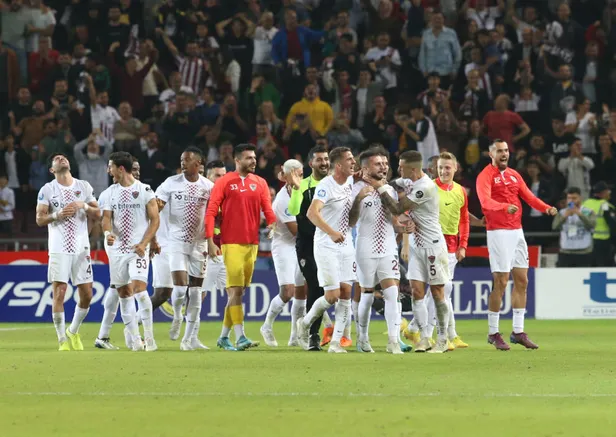 hatayspor-besiktas-canli-izle-25-aralik-hatayspor-bjk-maci-sifresiz-anlik-kesintisiz-full-hd-4k-izleme-ekrani-1703519993067.jpg Hatayspor Beşiktaş maç özeti | 25 Aralık Hatayspor-BJK maçı kaç kaç bitti? - 5