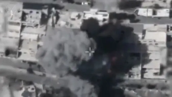 israilden-suriyenin-baskenti-sama-hava-saldirisi-a-haber-bolgede-1741877520334.jpeg (Foto: DHA)