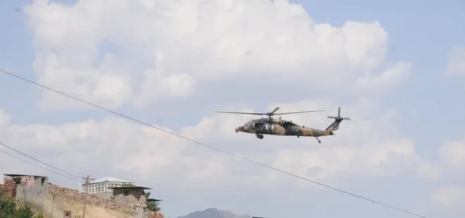 Hakkari’de askeri helikopterle dağlara atıldı! PKK’lı teröristlere ’teslim ol’ çağrısı | Kürtçe ve Türkçe 2 ayrı bildiri