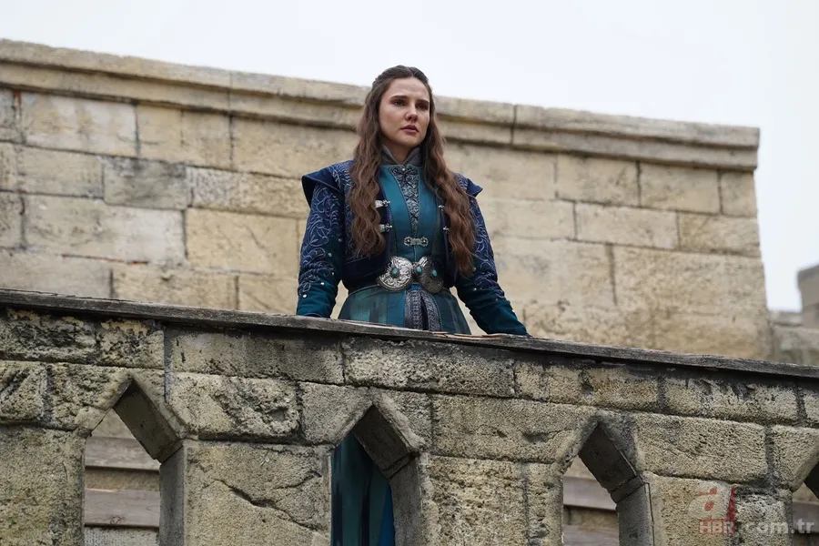 Kuruluş Orhan'ın Asporça'sı Alinaz Boz'un güzelliğinin sırrı annesi çıktı 6