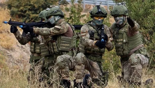 son-dakika-pence-kartal-2-harekatinda-2-asker-sehit-oldu-4-asker-yaralandi-1612990324547.jpg Son Dakika: Pençe Kartal-2 harekatında 2 asker şehit oldu 4 asker yaralandı - 5