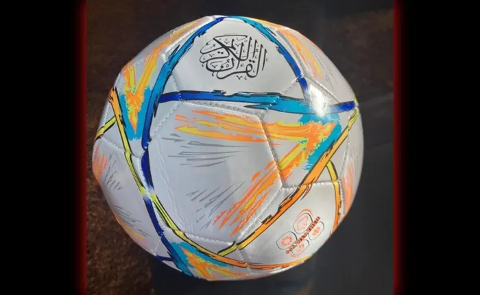 yunanistanda-kuran-i-kerime-kustah-saldiri-skandal-uzerine-futbol-toplarinin-satisi-durduruldu-1665759538182.jpg Yunanistan'da Kur'an-ı Kerim'e küstah saldırı! Skandal üzerine futbol toplarının satışı durduruldu - 4