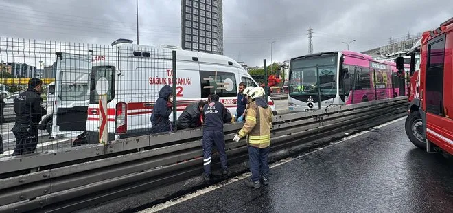 Beylikdüzü'nde iki metrobüs çarpıştı! Ölü ve yaralılar var