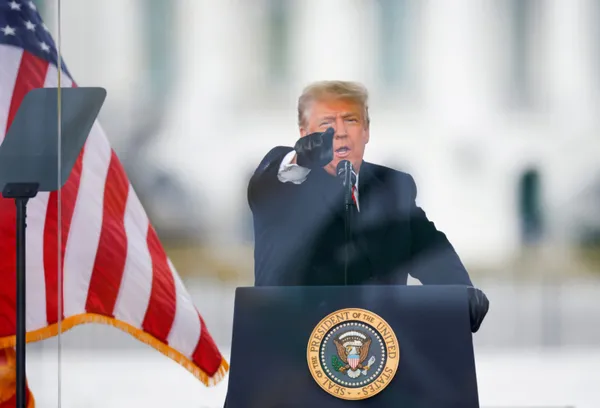 Son dakika: Dijital diktatörlük esir alıyor! Donald Trump’a şok üstüne şok: Twitter’dan sonra bir yasak daha