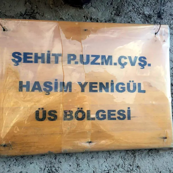 1605420146171.jpg 4 yıl önce evlilik yıl dönümlerinde şehit olmuştu! Uzman Çavuş Haşim Yenigül'ün adı üs bölgesinde yaşayacak - 2