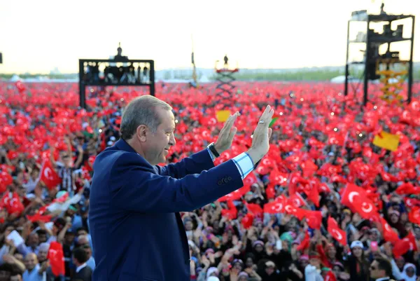 Türkiye’nin lokomotifi AK Parti 20 yaşında! İşte 20 yıllık başarı hikayesi