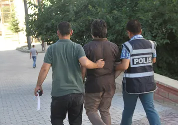 İstanbul'da FETÖ operasyonu