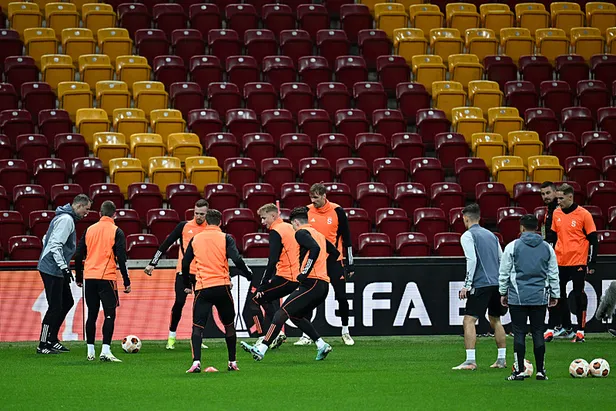 Sparta Prag-Galatasaray maçı bugün saat kaçta, hangi kanalda yayınlanacak? Sparta Prag-GS maçı şifresiz mi? Muhtemel 11’leri...