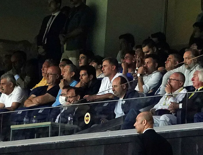 Fenerbahçe Şampiyonlar Ligi’nde havlu attı | Fenerbahçe: 1 - Dinamo Kiev: 2 MAÇ SONUCU ÖZET