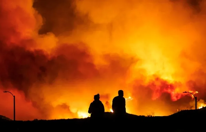 amerikada-kabus-geri-dondu-los-angelesta-yeni-yangin-3-bin-hektar-alan-kul-oldu-1737611462439.jpg Foto: AFP