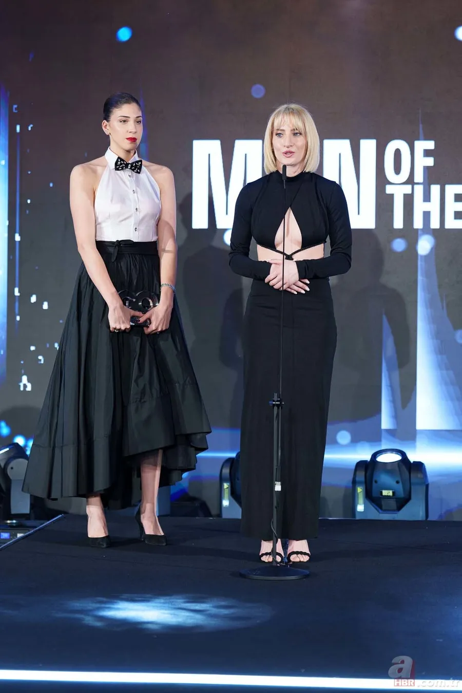 GQ Türkiye Men Of The Year’da şıklık yarışı! Sahneye damga vurdular 13