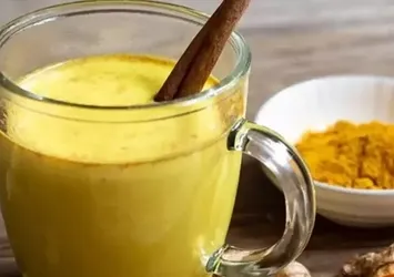 Zerdeçalın içine bir çay kaşığı ekleyin o hastalıklara veda edin!