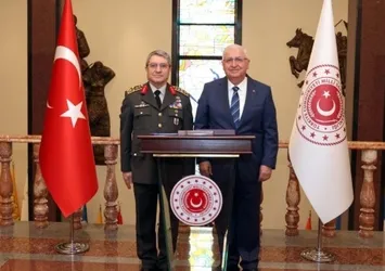 Bakan Güler'den önemli kabul: Orgeneral Bayraktaroğlu ile görüştü