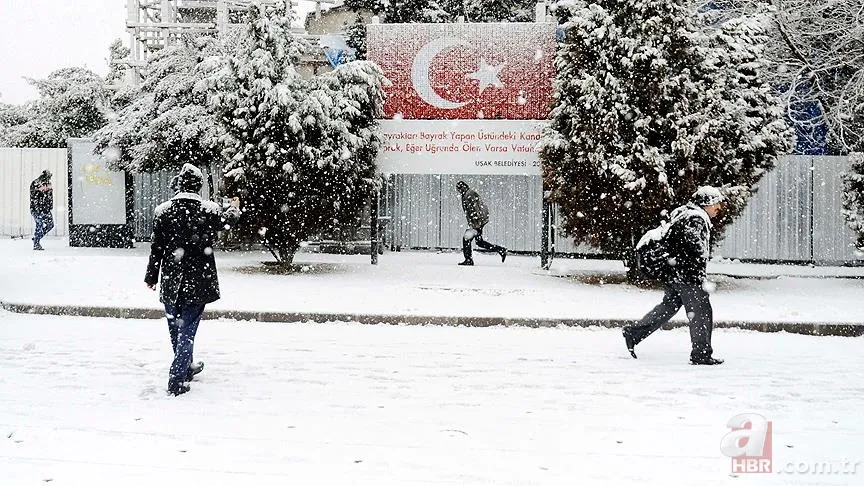 26 Aralık bugün okullar tatil mi? Hangi illerde okullar tatil edildi? Isparta, Antalya, Kırklareli... Valilik açıkladı! 4