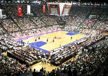 Son dakika | Basketbolda tam kapasiteli seyirci dönemi