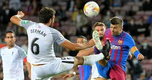 Barcelona 1 puanı son anda kurtardı