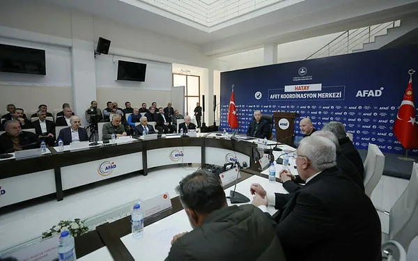 baskan-recep-tayyip-erdogan-ile-mhp-lideri-devlet-bahceli-deprem-bolgesinde-1676904597756.jpg Başkan Recep Tayyip Erdoğan ile MHP Lideri Devlet Bahçeli deprem bölgesinde! - 6