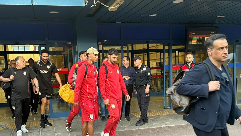 Galatasaray kafilesi, Trabzon’da!