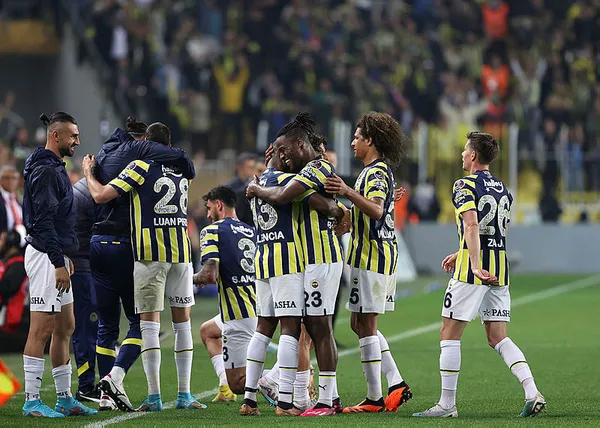 Kanarya’dan derbide Fırtına’ya geçit yok! Fenerbahçe 3-1 Trabzonspor MAÇ SONUCU