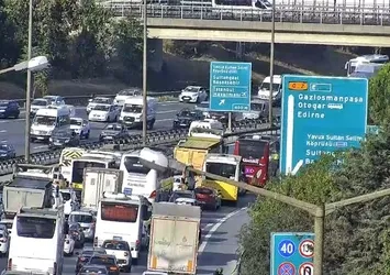 TEM'i kilitleyen kaza! Trafik durma noktasına geldi