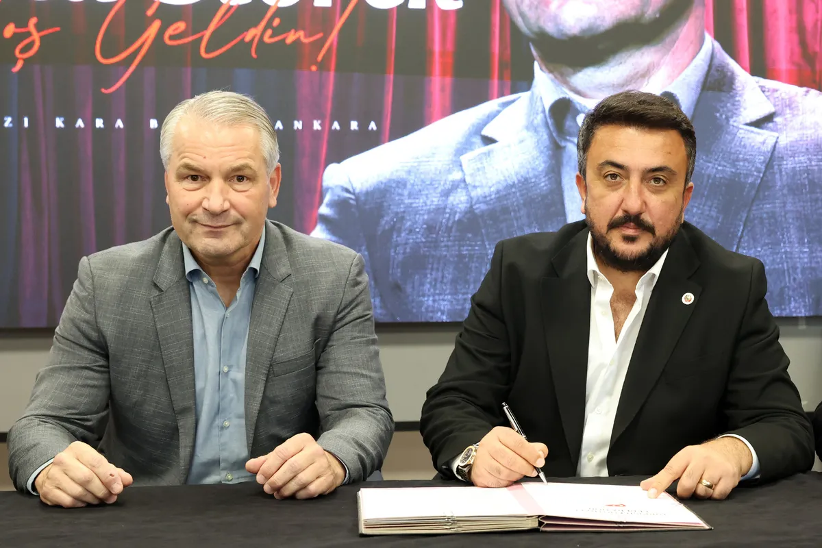 genclerbirligi-metin-diyadin-sonrasi-yeni-hocasini-almanyada-buldu-1791558240474.jpg Gençlerbirliği Metin Diyadin sonrası yeni hocasını Almanya'da buldu - 1
