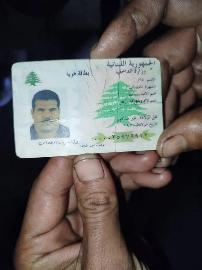 irandan-suriyede-provokasyon-isyan-cikarmak-isteyen-sozde-suriyeli-siiler-hizbullahin-adami-cikti-1735199352032.jpg Suriyeli Nusayrileri kışkırtmaya çalışanlardan birinin kimliğini düşürmesi üzerine Hizbullah üyesi olduğu anlaşıldı (X)