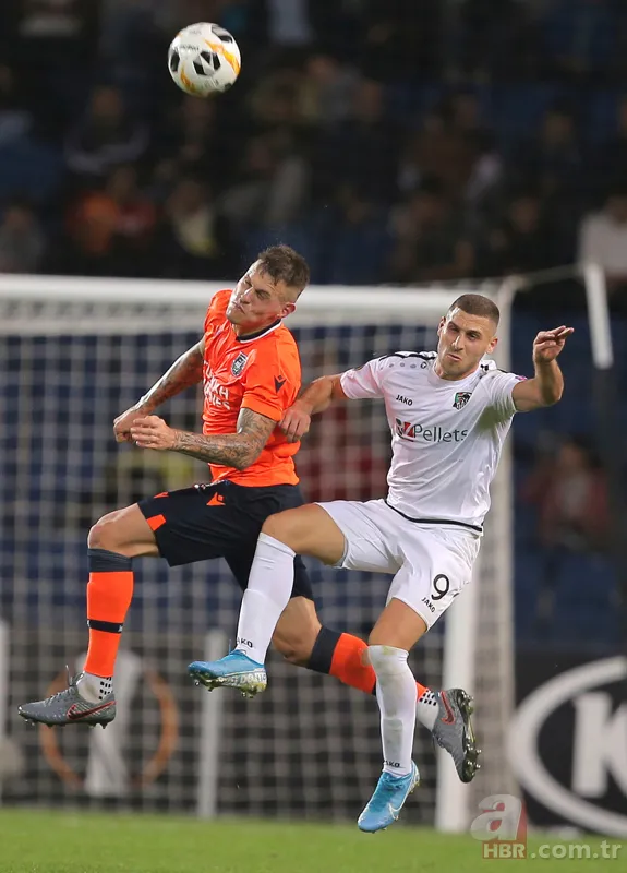 Ünal Karaman'dan flaş karar! İşte Medipol Başakşehir Trabzonspor maçı ilk 11'leri... 9