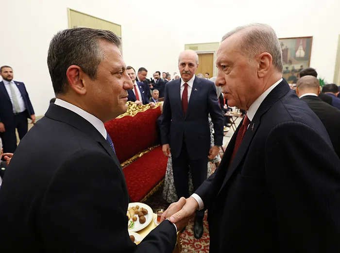1714457676108.jpg Yeni anayasa için süreç başladı! TBMM'de kritik haftada üst üste zirveler... - 3