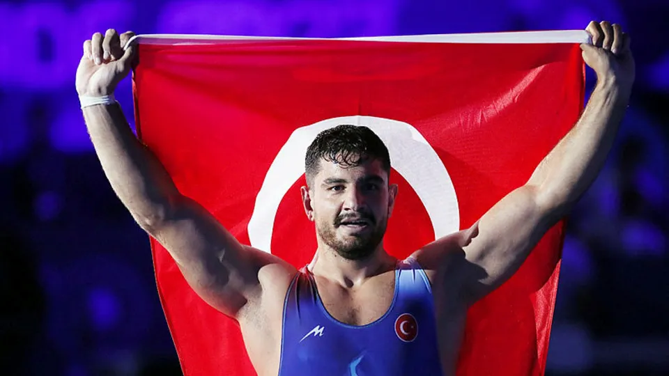 Taha Akgül 3. kez dünya şampiyonu oldu