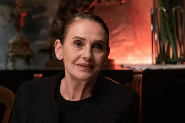 Camdaki Kız Feride öldü mü, diziden ayrılıyor mu? Nur Sürer Camdaki Kız dizisinden ayrılacak mı?