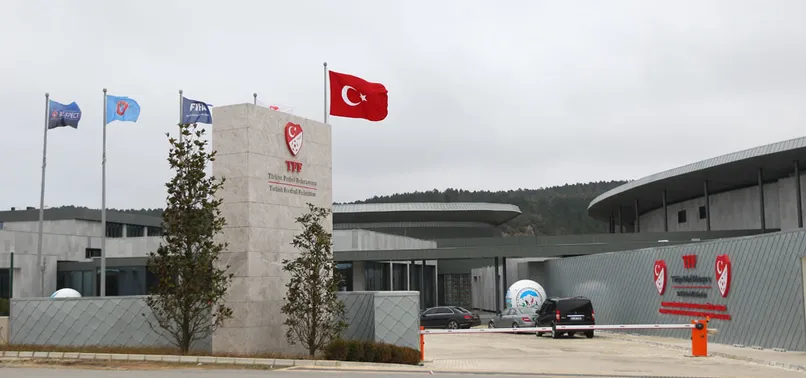 Son dakika: TFF'den koronavirüs testi pozitif çıkanlar için yeni karantina süreci açıklaması