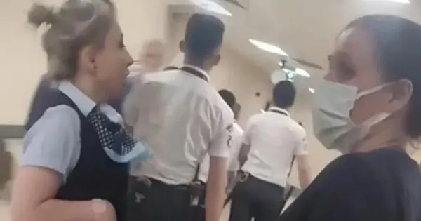 son-dakika-konya-sehir-hastanesinde-vahset-doktor-agir-yarali-sahis-intihar-etti-1657110756881.jpeg Son dakika: Konya Şehir Hastanesi'nde vahşet! Doktor ve saldırgan hayatını kaybetti - 4