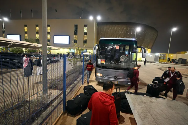 galatasaray-fenerbahce-ucaklari-saat-kacta-turkiyeye-inecek-istanbul-ve-sabiha-gokcen-havalimani-ulasim-yollar-1703880585792.jpg Galatasaray-Fenerbahçe uçakları saat kaçta Türkiye'ye inecek? İstanbul ve Sabiha Gökçen Havalimanı ulaşım yolları... M1A-M4 metro saatleri - 3