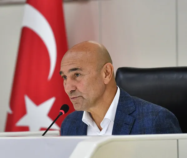 Tunç Soyer’den İzmir’de büyük skandal! CHP’lilerin tüm masraflarını belediye karşılayacak