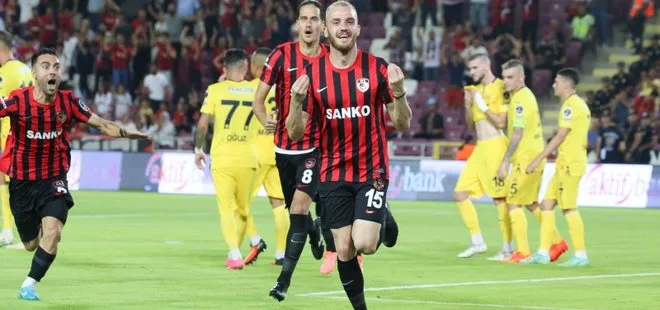 Gaziantep FK 1 attı 3 aldı