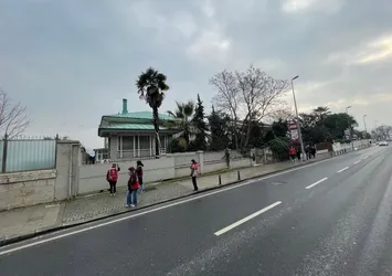 Bakanlık Boğaz'da kaçak yapılara göz açtırmıyor! İBB uyarılara rağmen tepkisiz kaldı
