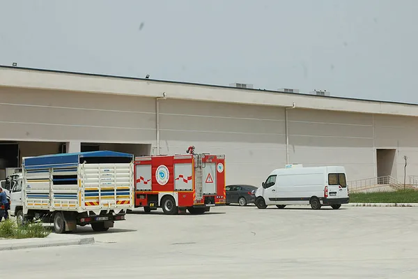 Son dakika: Tekirdağ Malkara'da et kombina tesisinde et rayları çöktü - 1
