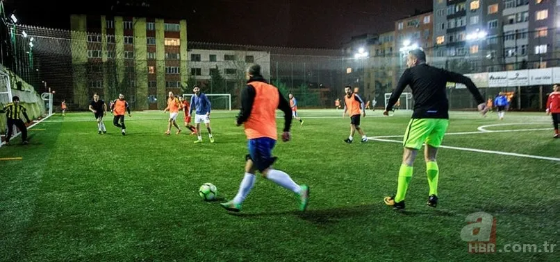 Detaylar belli oldu! Halı sahalar açıldı mı? 2021 Halı sahalar ne zaman, hangi illerde açılacak? Kaça kadar açık? 3